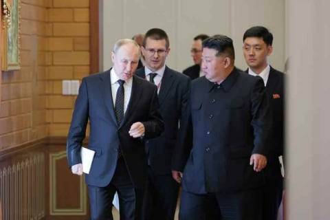 블라디미르 푸틴 러시아 대통령과 김정은 북한 노동당 총비서의 모습./뉴스1