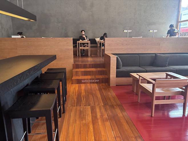 투썸2.0 매장 내부 전경. 황소영 기자 fangso@donga.com