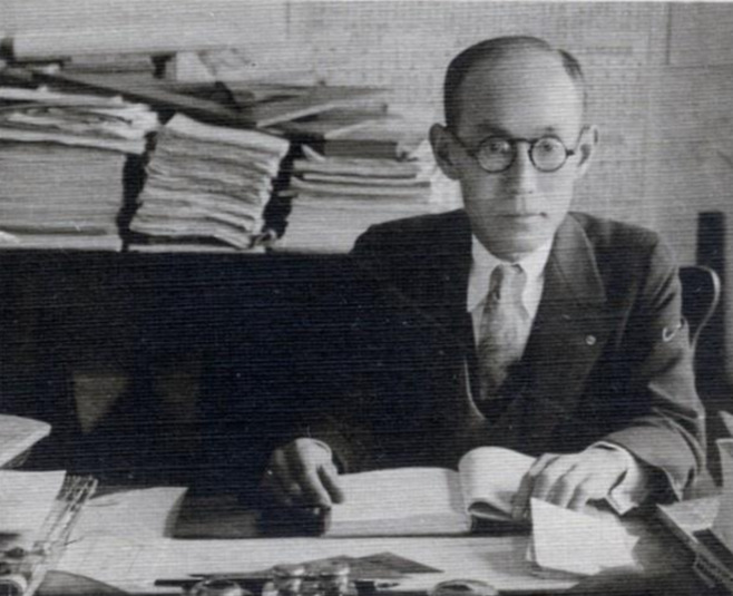 연희전문학교 교수 겸 과학관장 시절인 1935년 이원철 박사의 모습 (연세대학교 기록관·세로북스 제공)