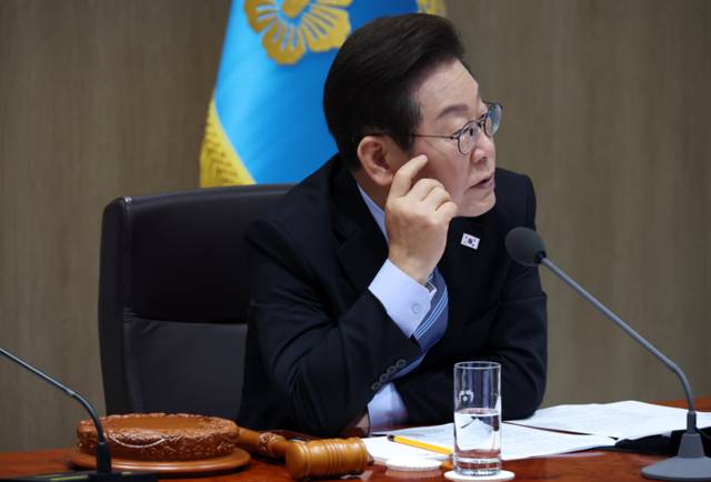 ▲ 이재명 대통령이 2일 용산 대통령실에서 국무회의를 주재하고 있다.  연합뉴스