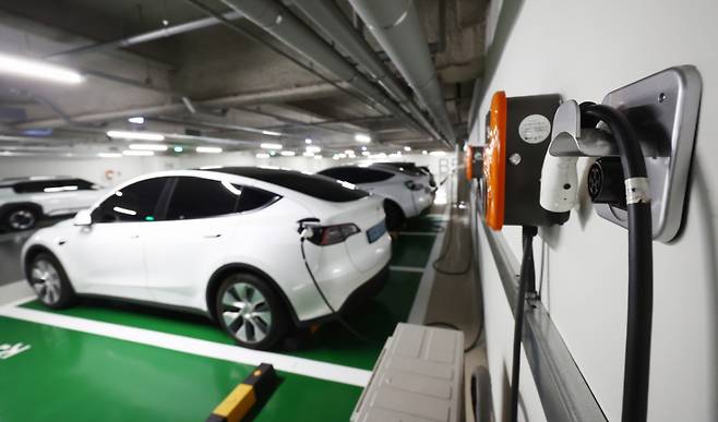 서울의 한 전기차 충전소 모습. 2025.8.29/뉴스1  Copyright (C) 뉴스1. All rights reserved. 무단 전재 및 재배포,  AI학습 이용 금지. /사진=뉴스1