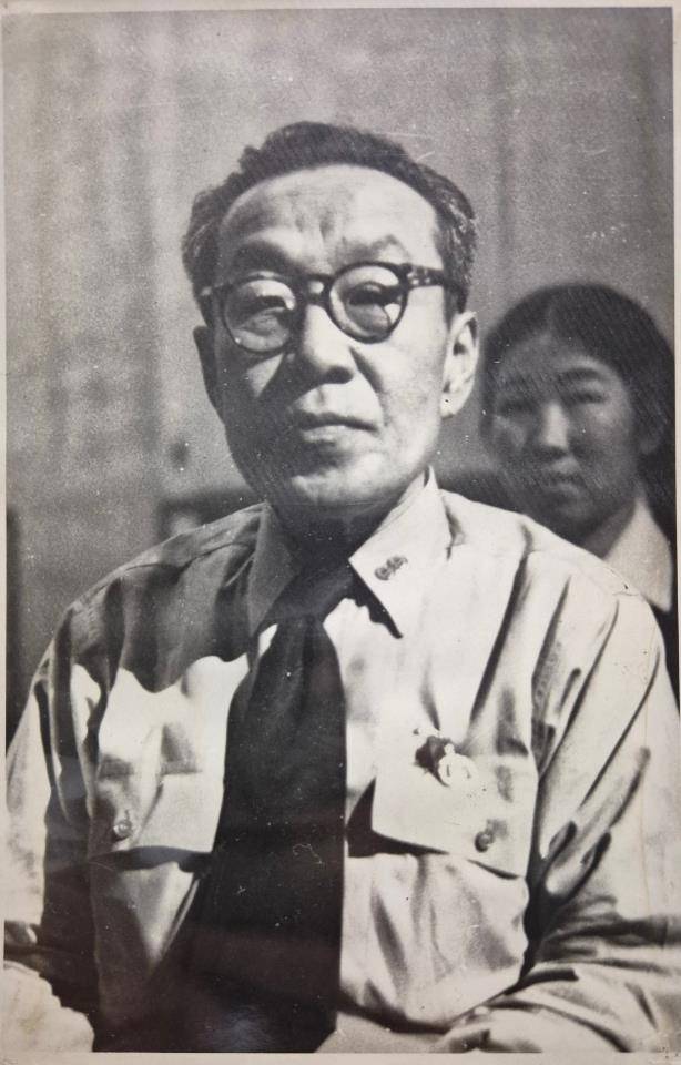 1954년 소설가 염상섭의 모습. 유족 제공
