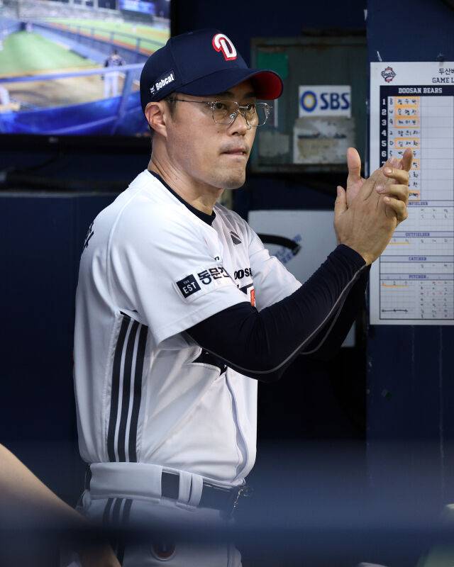 두산 베어스 조성환 감독대행./두산베어스