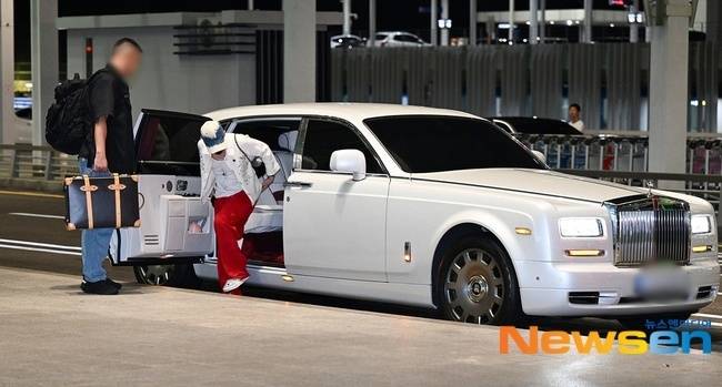 해외 일정차 미국 라스베이거스로 출국하는 지드래곤