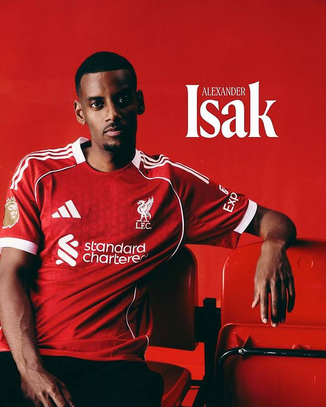 [서울=뉴시스]리버풀, EPL 역대 최고액에 골잡이 이삭 영입. (사진=리버풀 구단 소셜미디어 캡처) 2025.09.02. photo@newsis.com *재판매 및 DB 금지