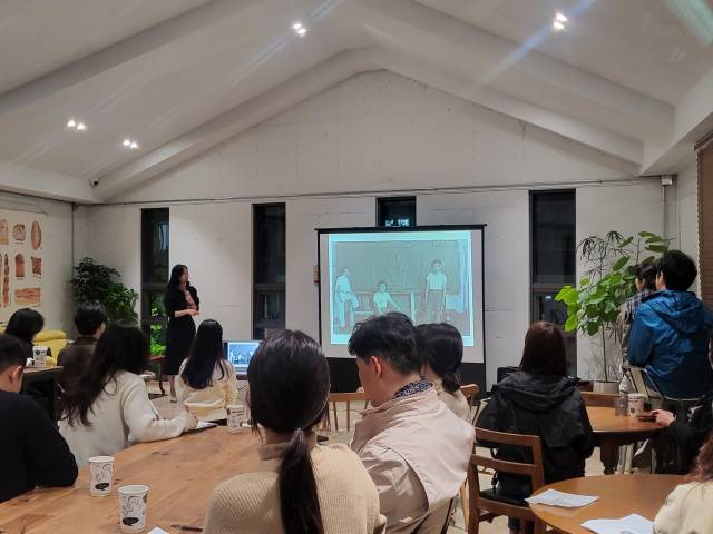 성북구립미술관에서 진행된 도슨트학교 2기 수업 모습. 사진 제공=서울시미술관협의회