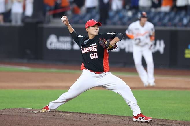 ▲ 승부처에서 연속 장타를 맞으며 선발의 몫을 하지 못한 김도현 ⓒKIA타이거즈