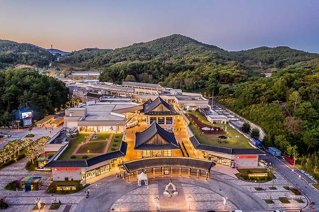 롯데아울렛 부여점 외관 모습. 롯데아울렛 부여점 제공