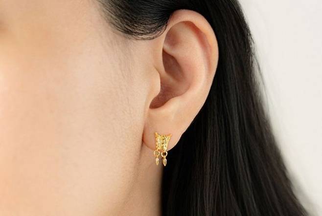 국립중앙박물관 온라인 뮤지엄숍에서 판매 중인 금관 이어링