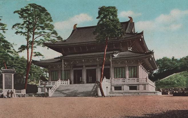 장충단공원에 세워진 이토 히로부미 추모 사찰 박문사 본당. 정식 명칭은 ‘춘무산박문사(春畝山博文寺)’로, ‘춘무(春畝)’는 이토의 호다. 염복규 교수 제공