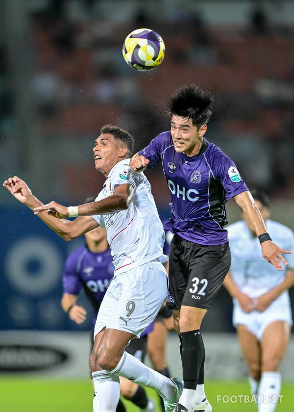 조르지(왼쪽, 포항 스틸러스), 이태희(오른쪽, FC안양). 서형권 기자