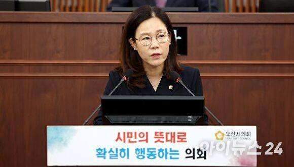 송진영 오산시의원이 ‘제296회 임시회’에서 7분 자유발언을 하고 있다. [사진=오산시의회]