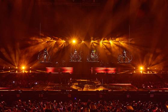 aespa performs during its ″SYNK: aeXIS Line″ concert tour opened at KSPO Dome in southern Seoul with three shows from Aug. 29 to 31. [SM ENTERTAINMENT]