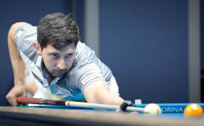 2차 투어 우승자 다비드 마르티네스를 비롯한 PBA 외국인 선수들이 대거 64강에 진출했다. 사진은 2025-26시즌 2차 투어 우승자 마르티네스의 모습. /사진=프로당구협회(PBA) 제공