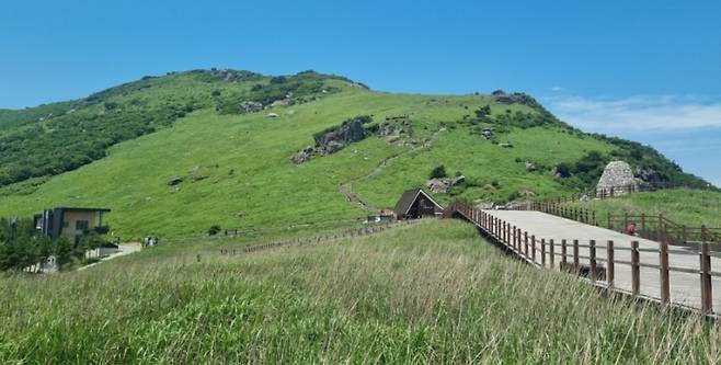 울산 울주 대표 관광지 영남알프스. 울산매일 포토뱅크