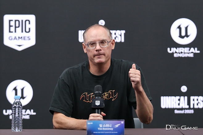 '언리얼 페스트 서울 2025'에 참석한 에픽게임즈 팀 스위니 대표.