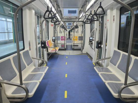 예비주행시험에 들어간 위례선 트램 차량 내부. [사진 서울시]