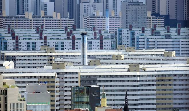 서울 강남권을 대표하는 노후 대단지 아파트인 대치동 은마아파트 사진=뉴스1