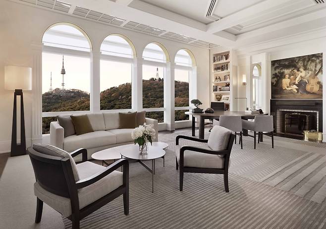 Grand Hyatt Seoul's Presidential Suite with a Mount Namsan view [GRAND HYATT SEOUL]