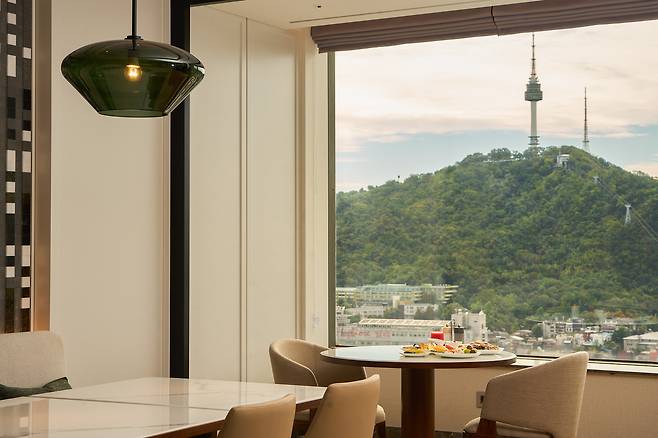 The La Cime lounge at Lotte Hotel Seoul [LOTTE HOTELS & RESORTS]