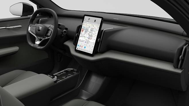 EX30 CC는 태블릿만한 크기의 디스플레이가 차량 내부에 탑재되어 있다. 볼보자동차코리아 제공