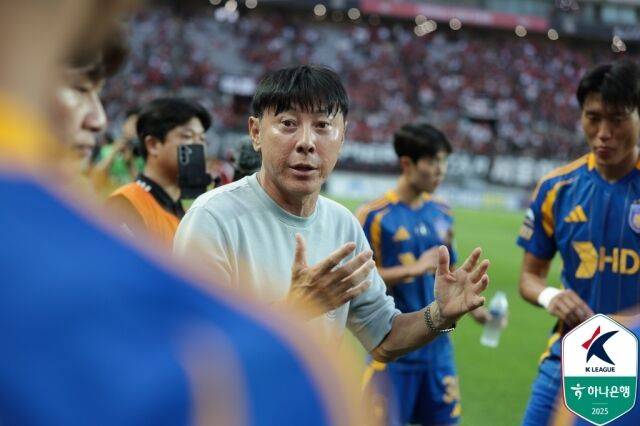 신태용 울산 HD 감독/한국프로축구연맹