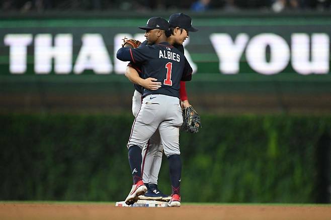 애틀랜타 브레이브스 내야수 김하성이 4일(한국시간) 미국 일리노이주 시카고의 리글리필드에서 열린 2025 미국 메이저리그(MLB) 시카고 컵스와의 원정경기에 7번타자 겸 유격수로 선발 출전해 4타수 1안타(1홈런) 3타점을 기록했다. AFP 연합뉴스