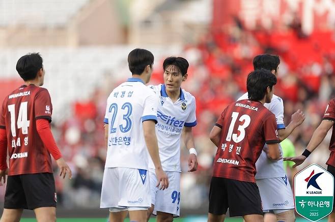 지난 4월 26일에 진행된 인천유나이티드와 부천FC의 경기 모습. /사진=한국프로축구연맹