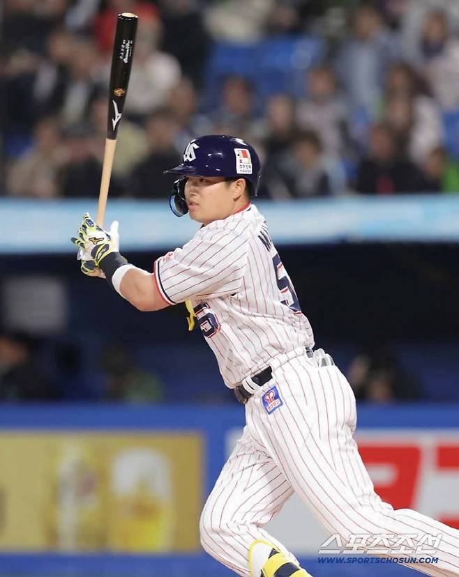 무라카미는 메이저리그 도전을 앞둔 올시즌 부상으로 고전했다. 4월 17일 시즌 첫 경기에서 출전했는데 이 경기에 다쳐 3개월 넘게 재활을 해야 했다. 사진캡처=야쿠르트 스왈로즈 SNS