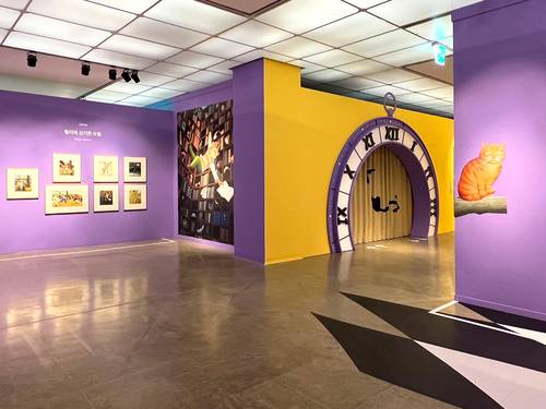 앤서니 브라운 대표작 ‘윌리의 신기한 모험’ 섹션(사진 ㈜아트센터이다 제공)