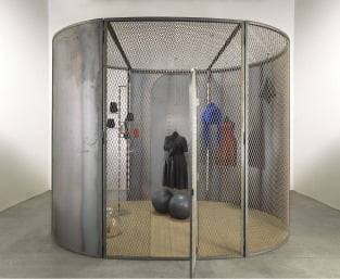 밀실(2006). 크리스토퍼 버크  /ⓒThe Easton Foundation/ Lincensed by SACK, Korea