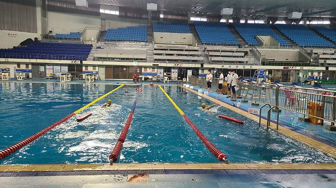 수영장 모습. 기사 내용과 무관함. 남해해경청 제공