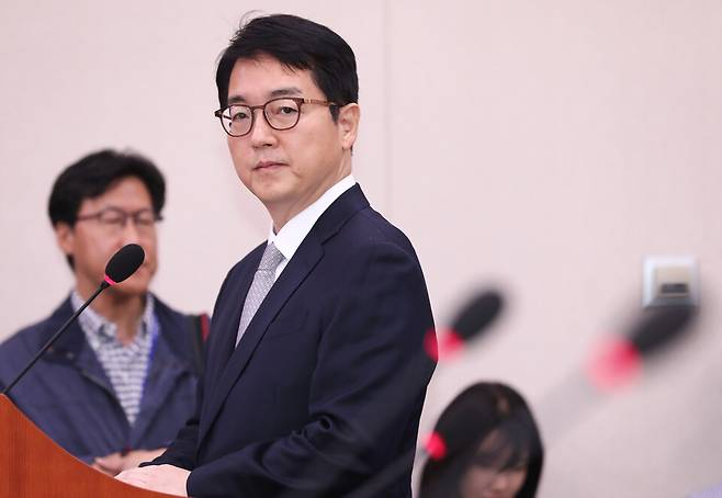 심우정 검찰총장이 지난해 10월21일 서울 여의도 국회에서 열린 법제사법위원회 대검찰청 국정감사에서 업무 현황 보고를 위해 발언에 나서고 있다. ⓒ시사저널 박은숙