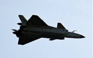 5세대 2인승 스텔스 전투기 ‘젠-20-S’. 뉴시스