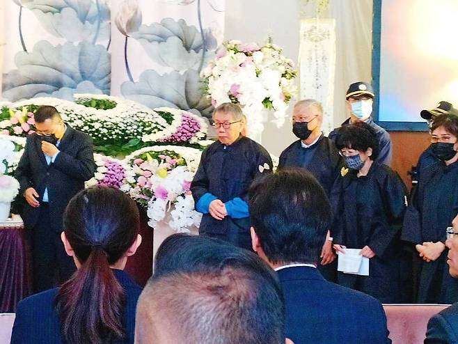 부친 장례식 참석한 커원저 전 대만 제2야당 국민당 주석  [타이베이타임즈 캡처. 재판매 및 DB금지]