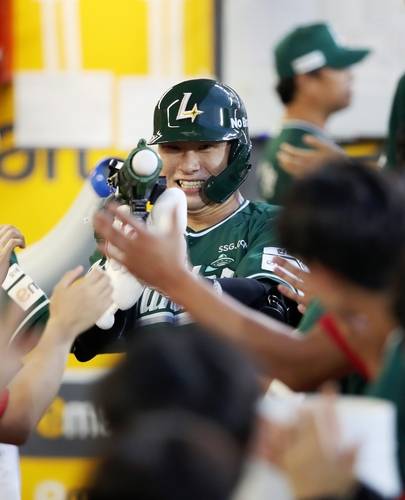 결승 2점 홈런을 친 류효승 [SSG 랜더스 제공. 재판매 및 DB 금지]