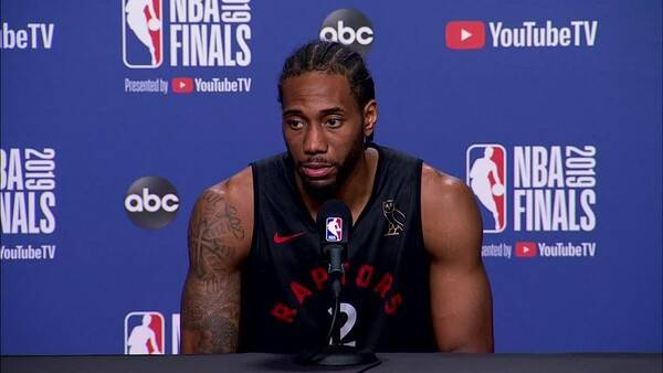 카와이 레너드 뒷돈 파문이 NBA를 발칵 뒤집었다(사진=NBA 방송화면)