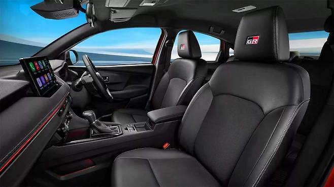 토요타 신형 야리스 아티브 하이브리드 실내