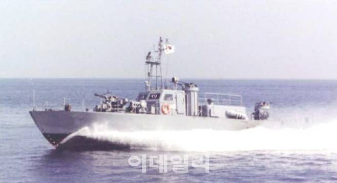 학생호, 전장/전폭/톤수: 23.6m/5.4m/75톤(만재), 무장: 20㎜ 함포, 5인치 로켓 등 (출처=방위사업청)