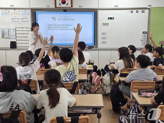 화순교육청의 ' 찾아가는 디지털 미디어 리터러시 교실' 수업 장면.(전남도교육청 제공, 재판매 및 DB 금지)/뉴스1