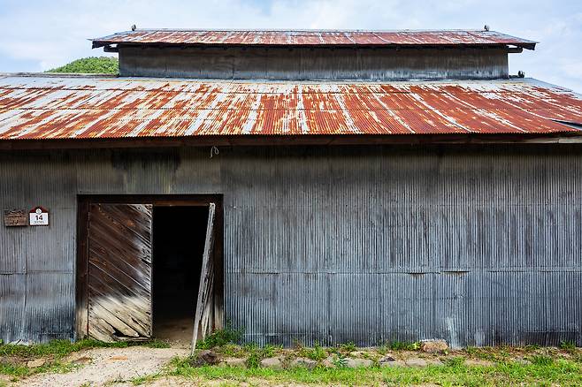 영화 '동주'에 등장했던 왕곡마을의 '왕곡 정미소'. / 양수열 영상미디어 기자