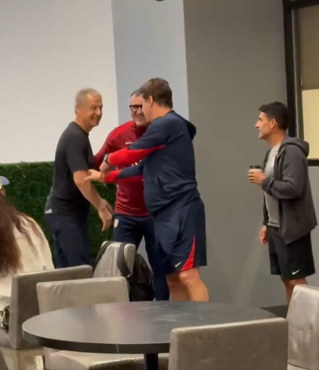 사진=맥킨타이어 기자 SNS