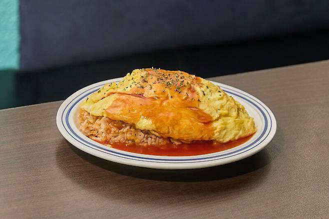 조광효 셰프가 만든 ‘사과 풍미의 치킨 오므라이스’. 염서정 스튜디오 어댑터