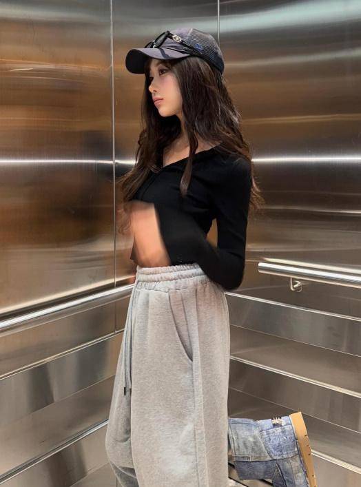 지젤이 택한 반전 아이템은 어그 부츠였다. 지젤 SNS