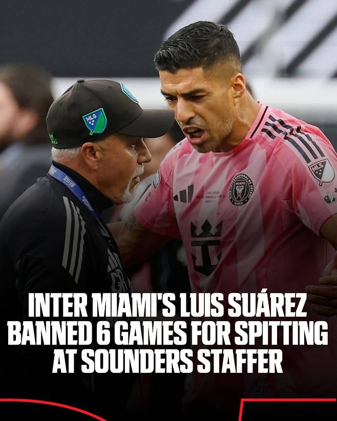 인터 마이애미 공격수 수아레스(오른쪽)가 리그스컵 조직위원회로부터 6경기 출장 정지라는 징계를 받았다. 사진은 지난 1일 시애틀 사운더스와의 리그스컵 결승전서 0-3으로 진 뒤 수아레스가 상대 코치에게 침을 뱉는 모습. 사진=ESPN FC SNS