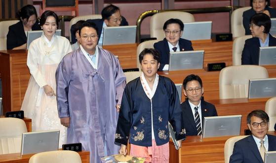 이준석 개혁신당 대표가 1일 오후 서울 여의도 국회에서 열린 제429회 국회(정기회) 개회식에 참석하고 있다. 뉴스1