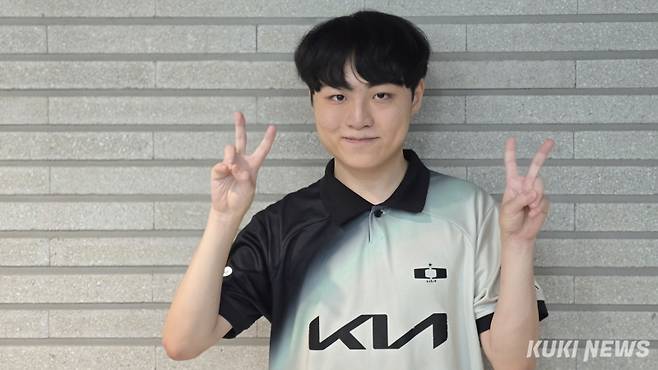 ‘쇼메이커’ 허수가 6일 오후 3시 서울 종로구 롤파크 LCK 아레나에서 열린 ‘2025 LCK’ 플레이-인 2라운드 패자조 OK저축은행 브리온과 경기가 끝난 뒤 쿠키뉴스와 만나 인터뷰하고 있다. 김영건 기자