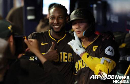 프로파는 김하성에게 등번호 7번을 양보하겠다고 제안했다. 사진=ⓒAFPBBNews = News1