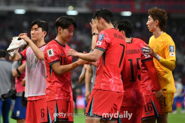 손흥민과 이강인/게티이미지코리아