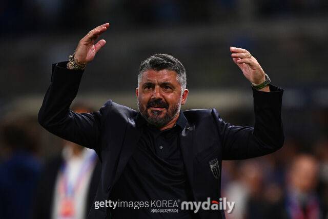 6일 에스토니아전 승리 후 환호하는 가투소 감독. /게티이미지코리아